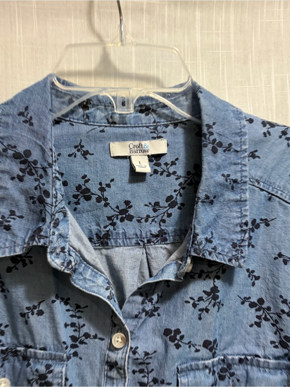 3/$15 Croft & Barrow chambray shirt L